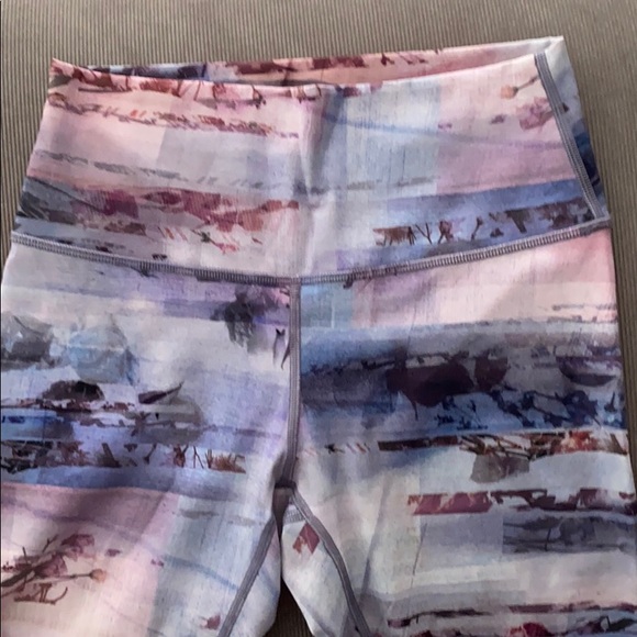 Lululemon Pant - Size 6 - Picture 9 of 13